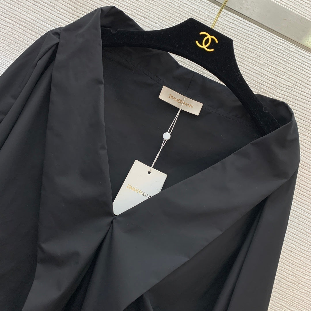 Black and White Women Set