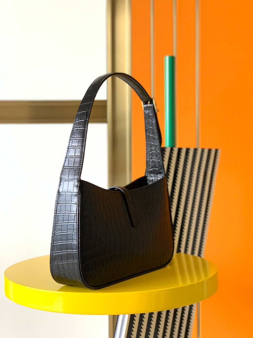 Black Le 5 A 7 Women Bag In Croc-embossed Leather
