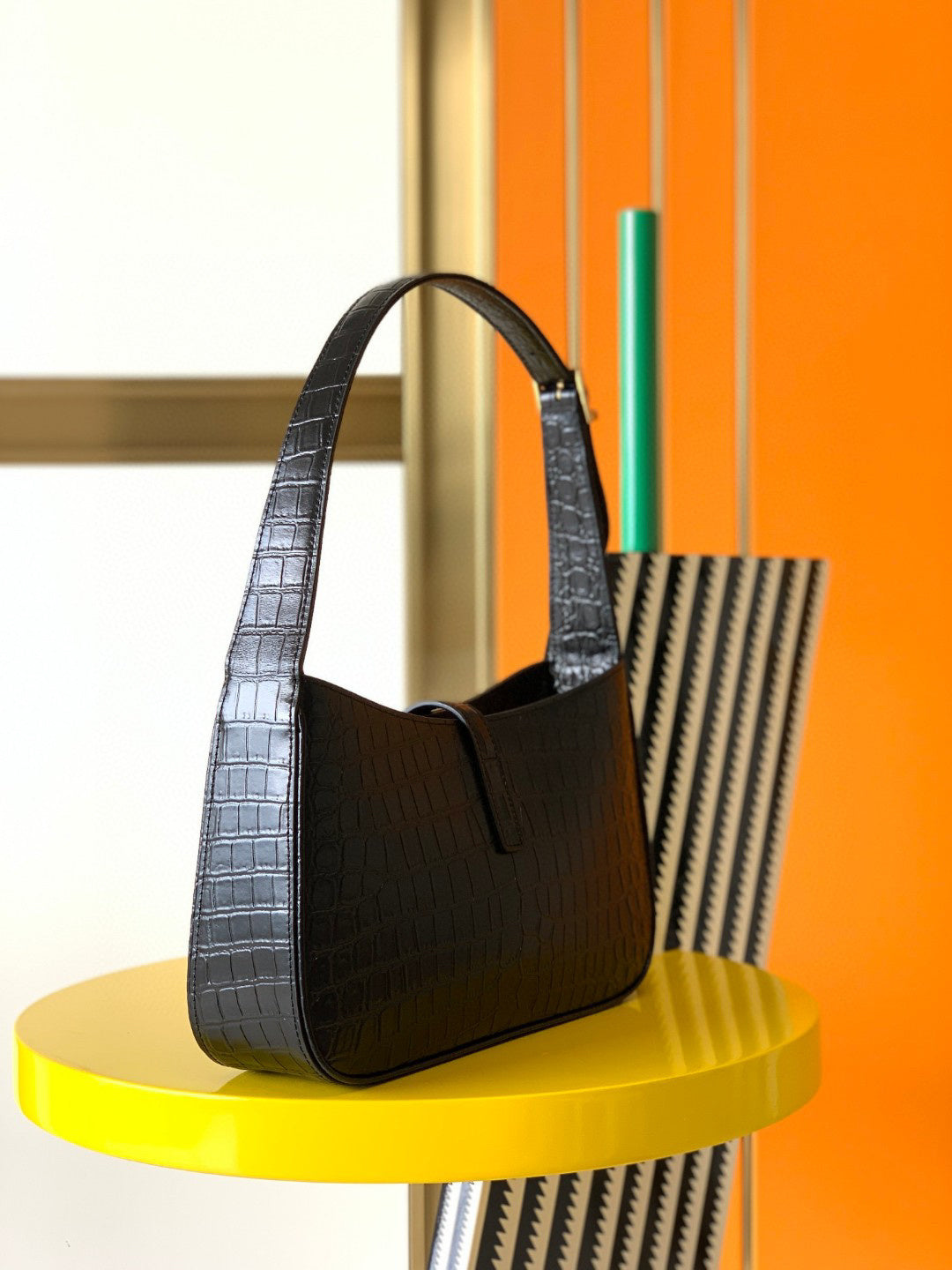 Black Le 5 A 7 Women Bag In Croc-embossed Leather