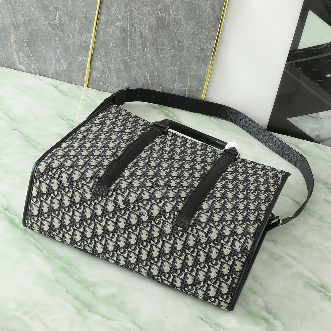 East-West Oblique Jacquard Tote Men Bag