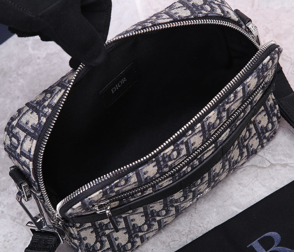 Oblique Jacquard Men Crossbody Bag
