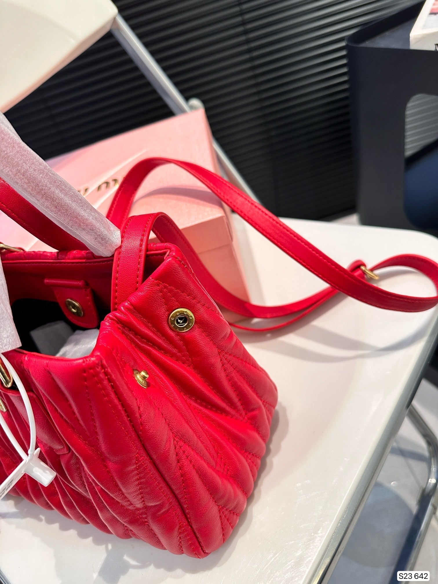 Matelassé Leather Tote Women Bag