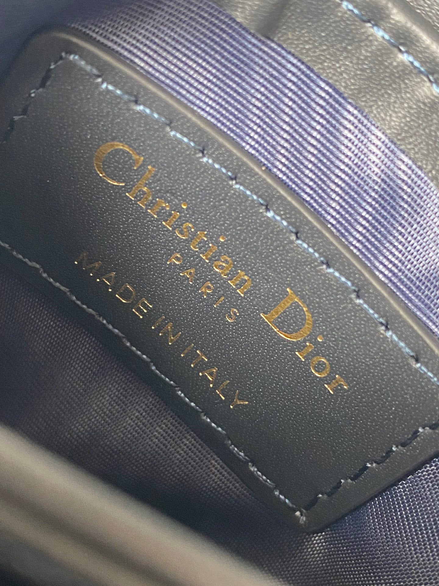 Saddle Women Card Holder