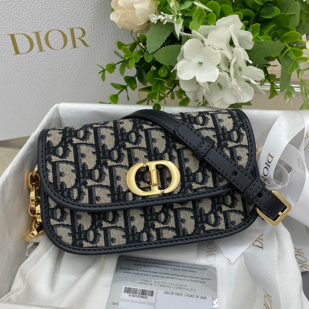 Seddle 30 Montaigne Avenue Women Bag