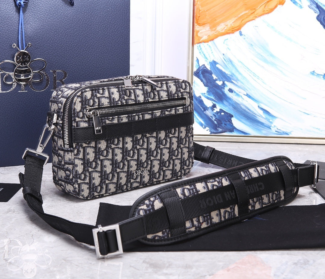 Oblique Jacquard Men Crossbody Bag