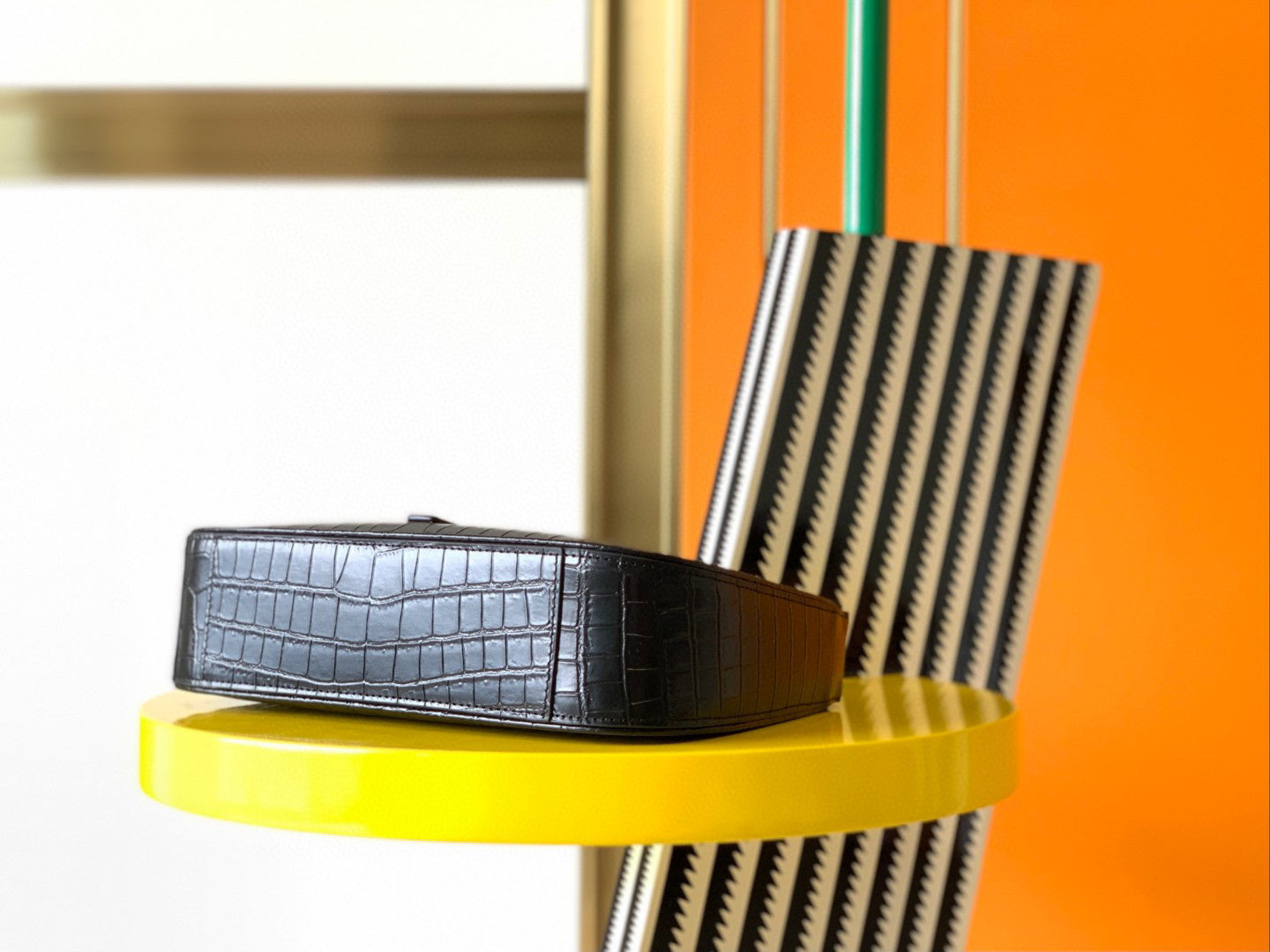 Black Le 5 A 7 Women Bag In Croc-embossed Leather