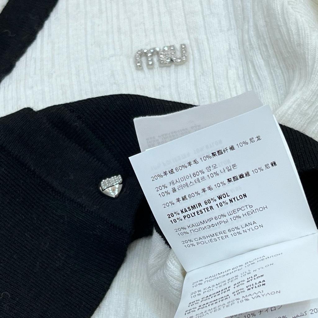 Black and White V-neck Cardigan Women Sweater