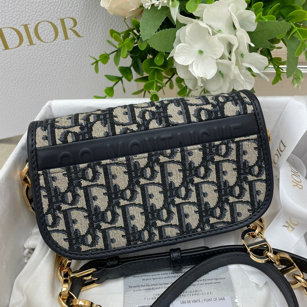 Seddle 30 Montaigne Avenue Women Bag