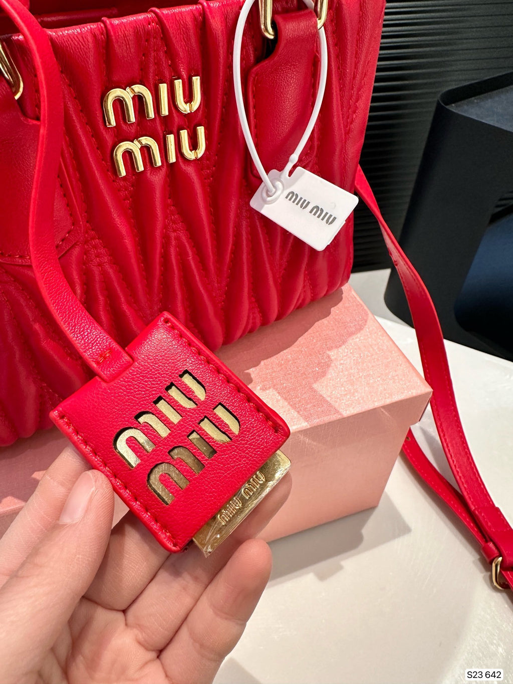 Matelassé Leather Tote Women Bag