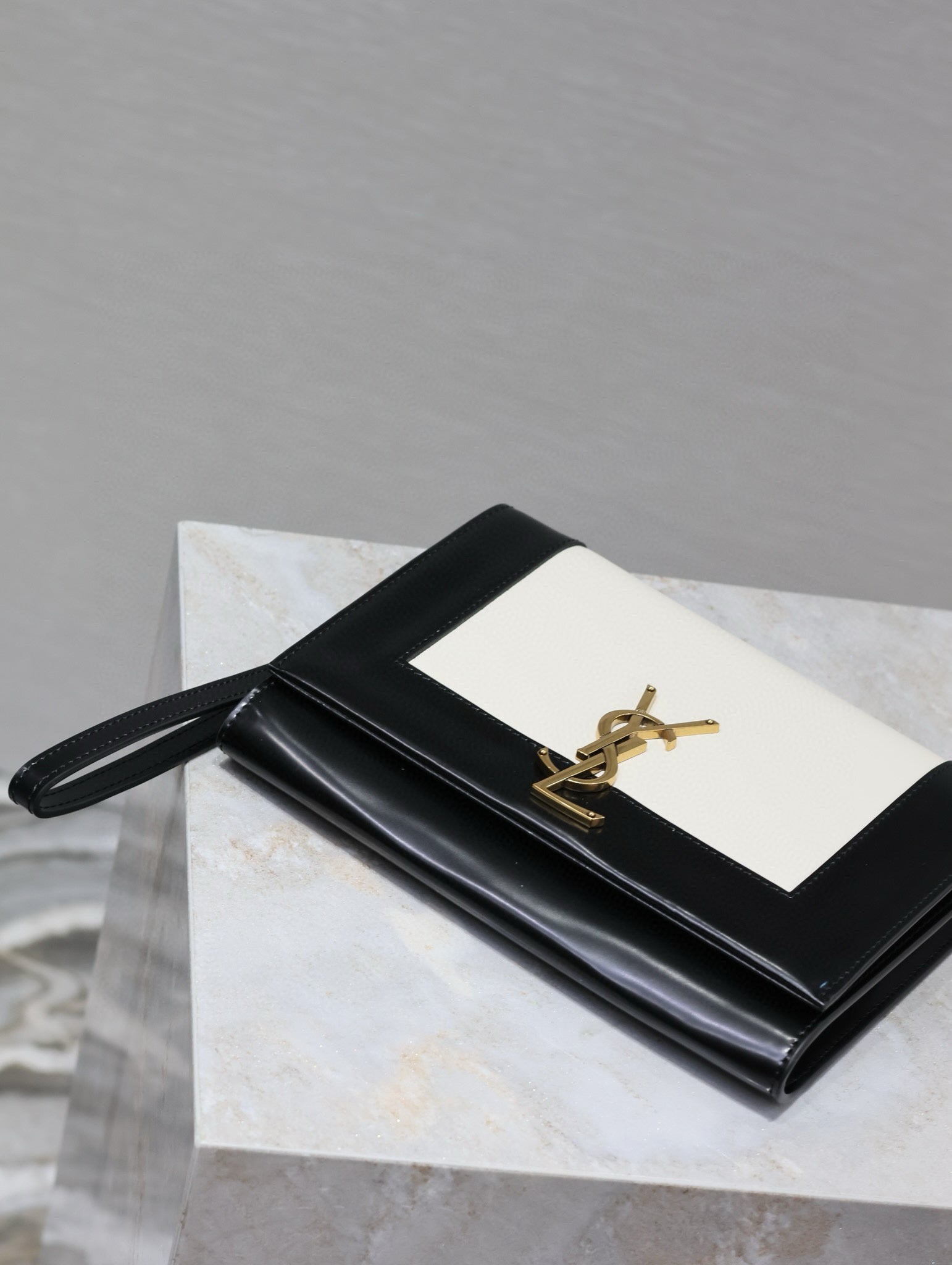 Flap Pouch Women Beg