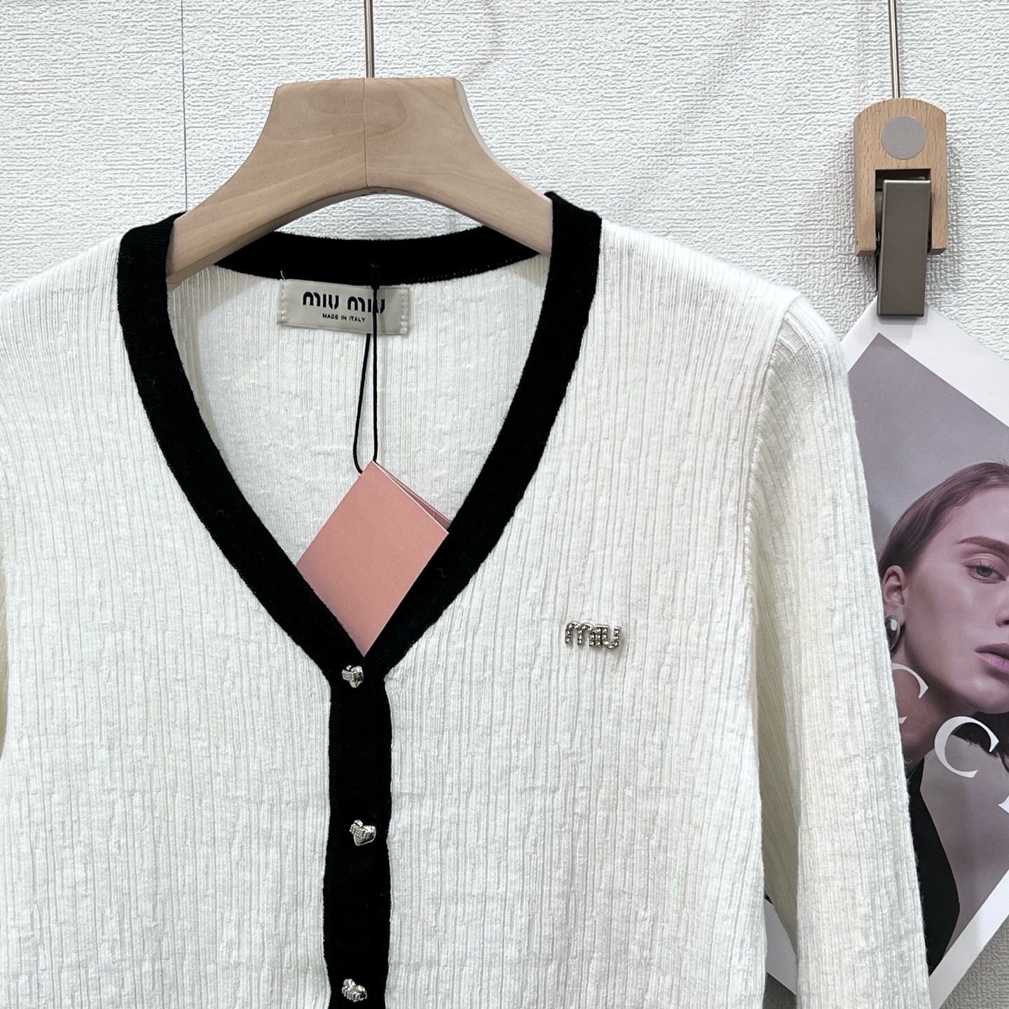 Black and White V-neck Cardigan Women Sweater