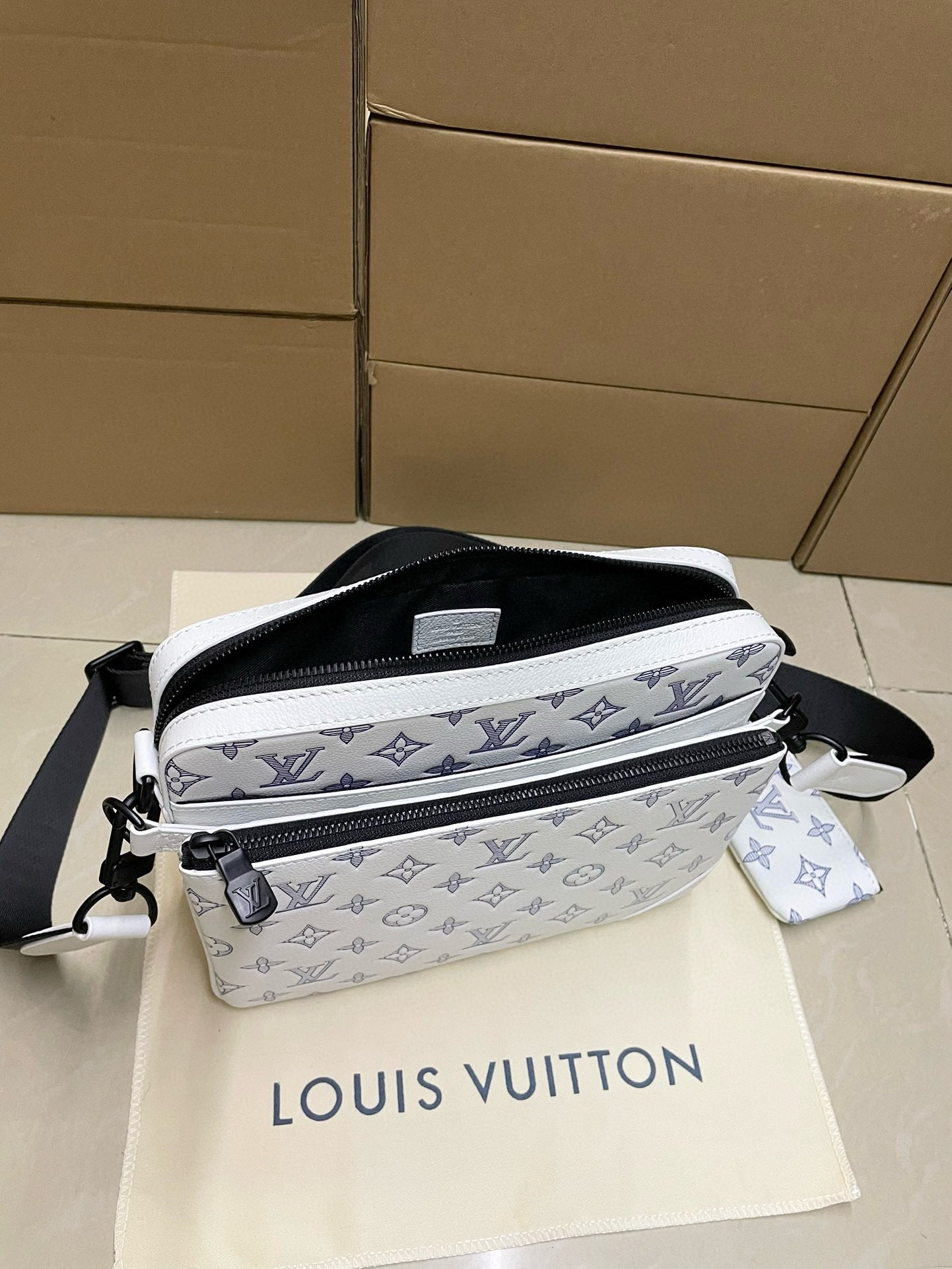 Men Trio Messenger Bag