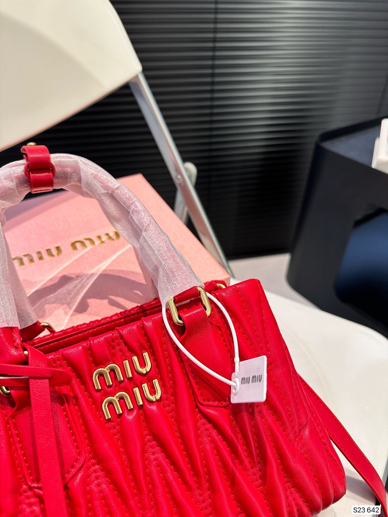 Matelassé Leather Tote Women Bag