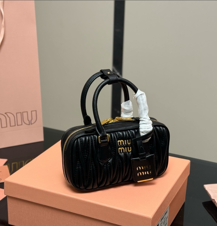 Matelassé Leather Women Bag