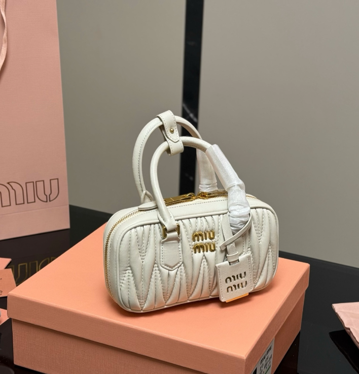 Matelassé Leather Women Bag