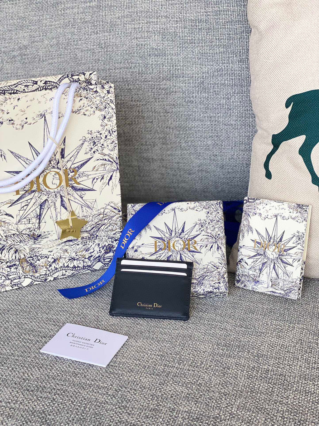 Saddle Women Card Holder