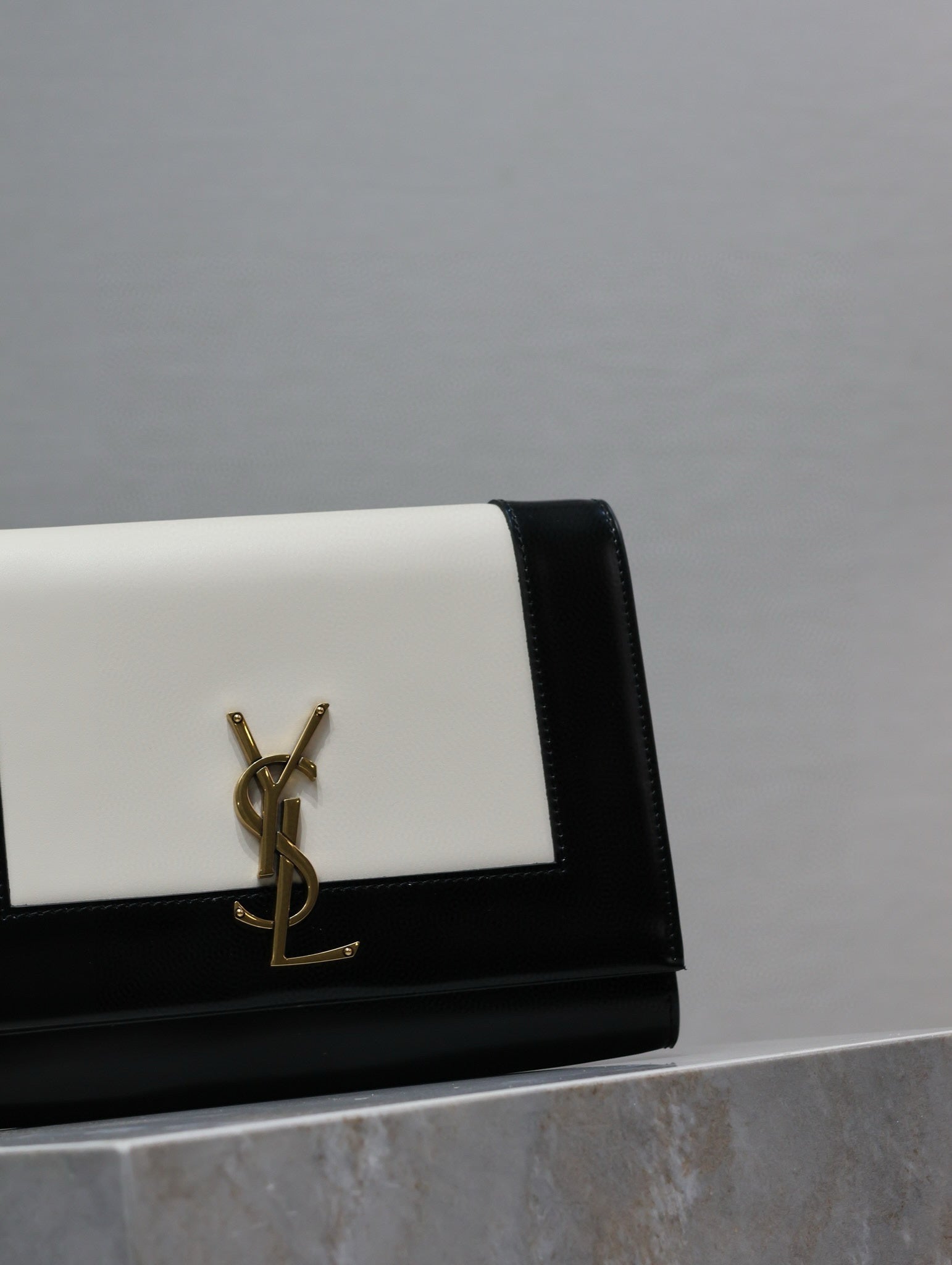 Flap Pouch Women Beg