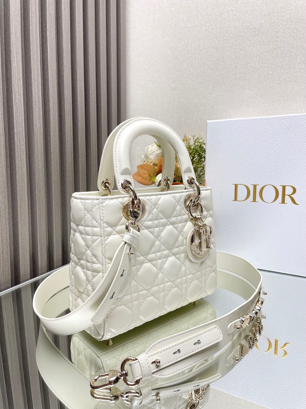 White Lady Women Bag