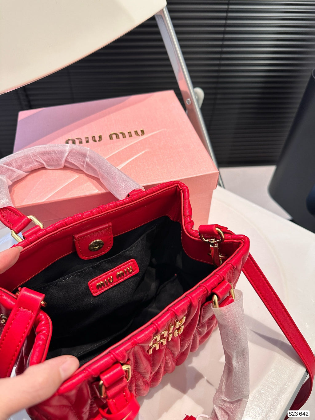 Matelassé Leather Tote Women Bag