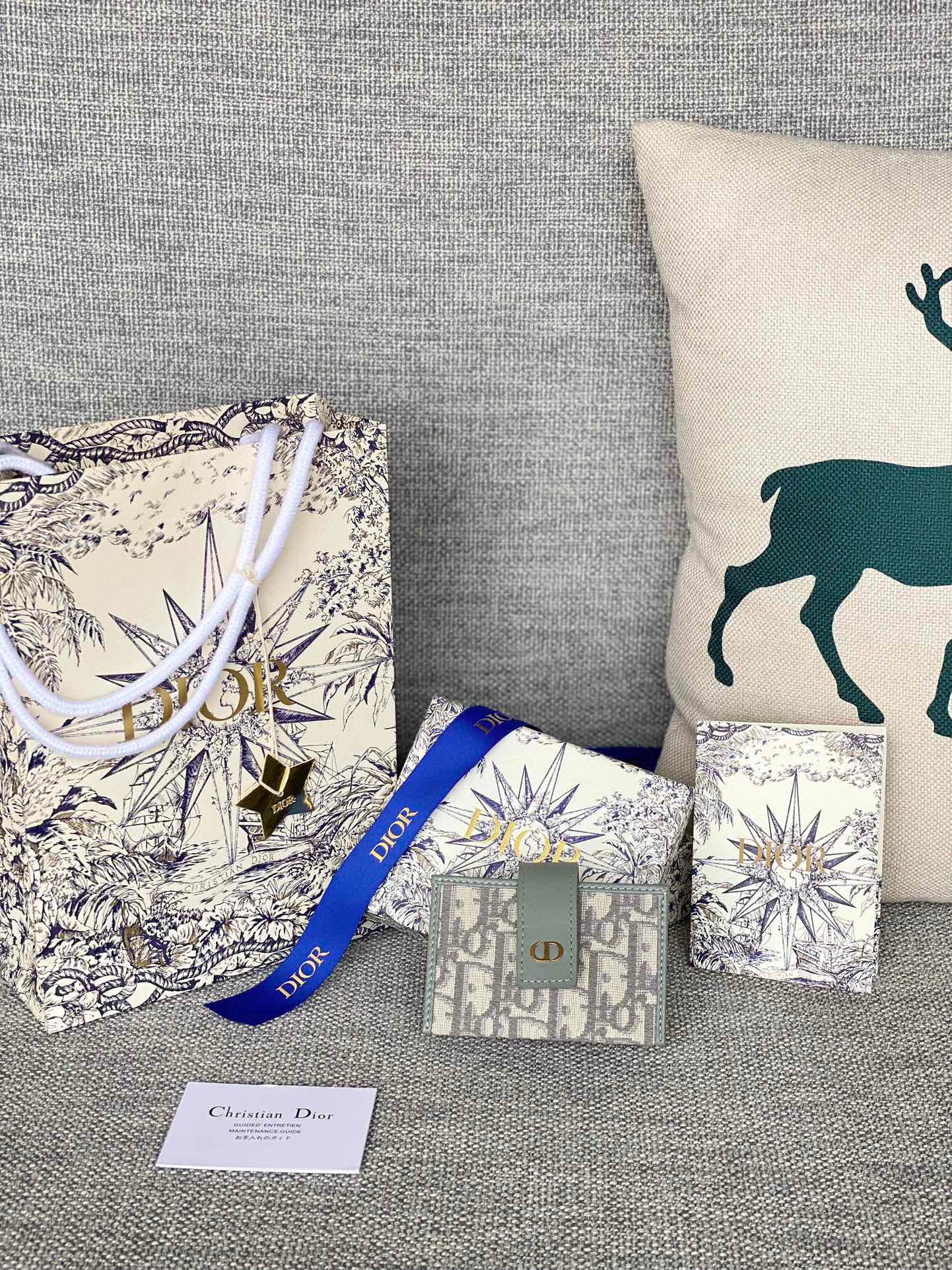 Saddle Women Card Holder