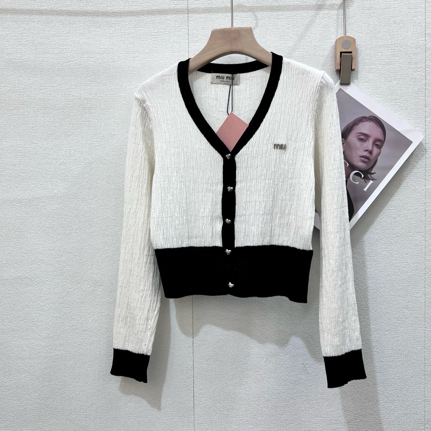 Black and White V-neck Cardigan Women Sweater