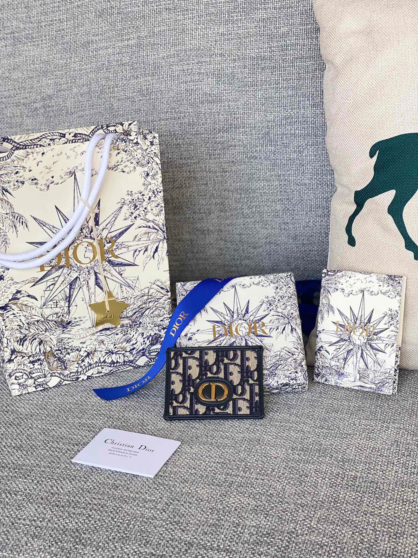 Saddle Women Card Holder