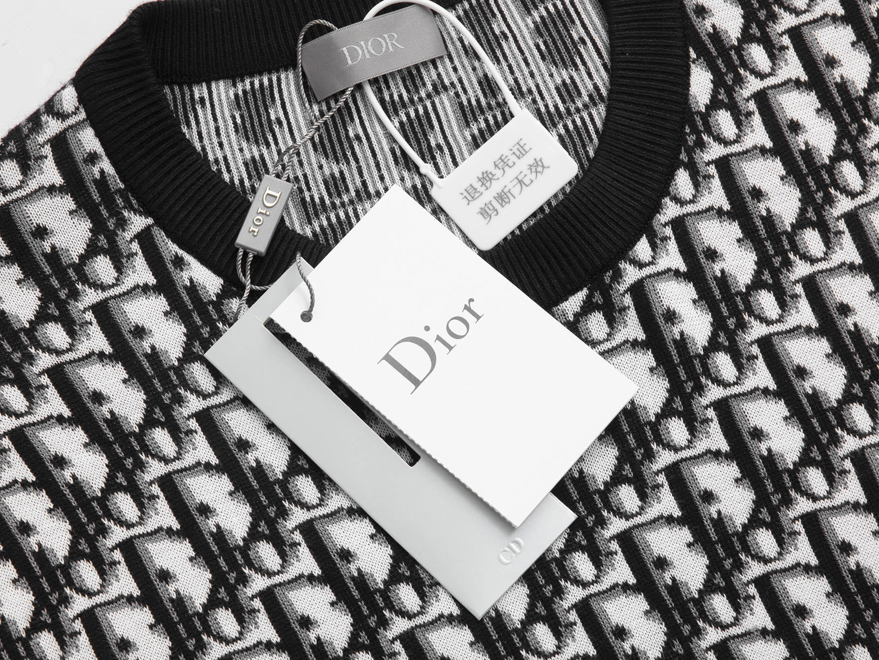 Black and White Men T-shirt