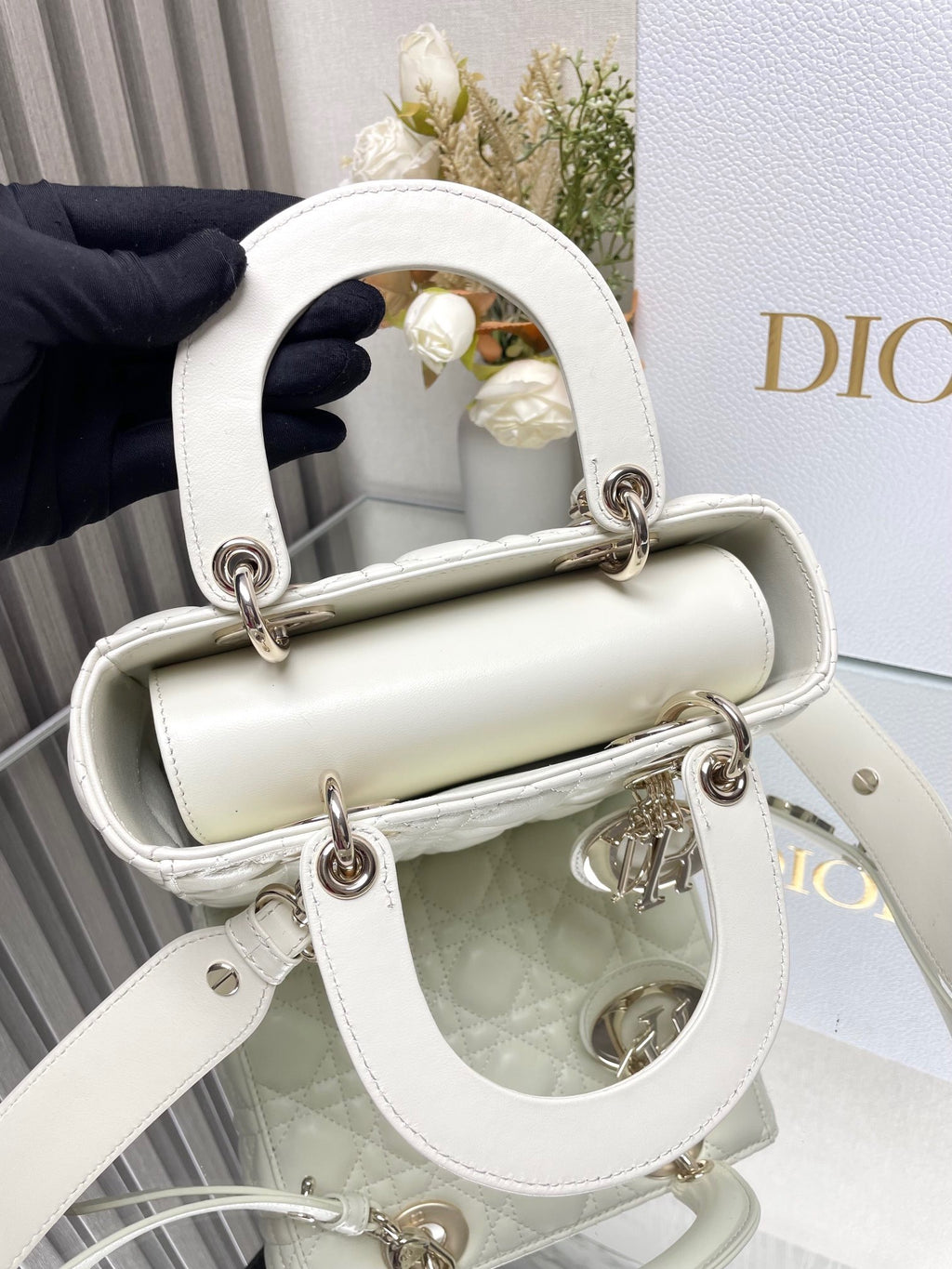 White Lady Women Bag