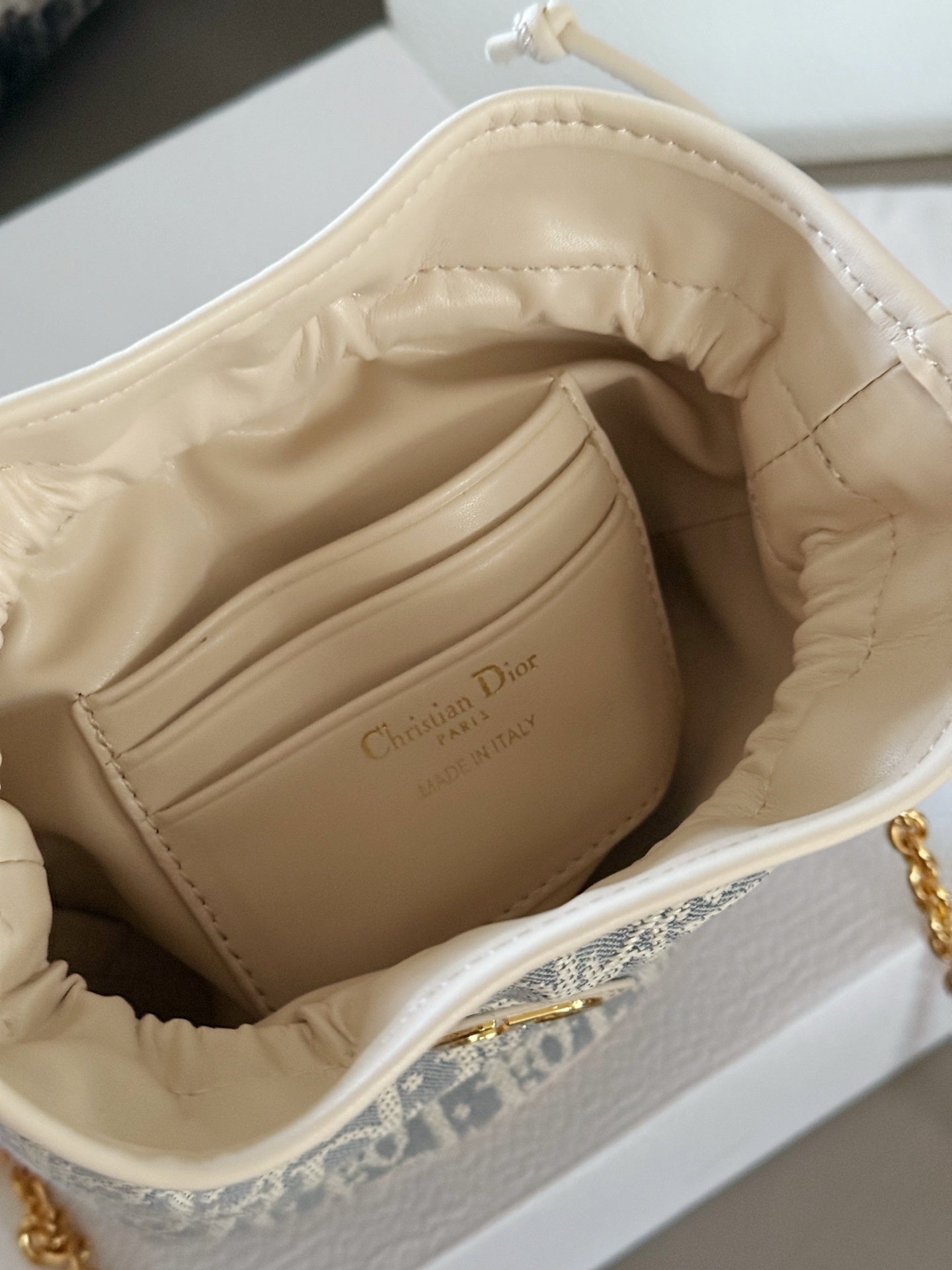 Montaigne Bucket Women Bag